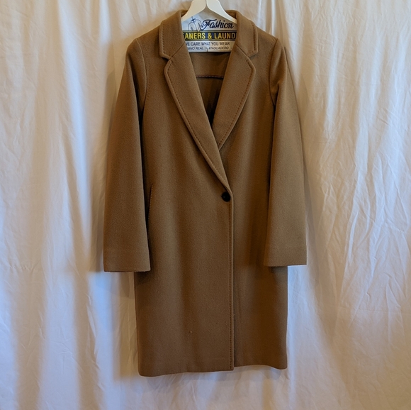 Aritzia | The Steadman Coat | Camel - Picture 9 of 13